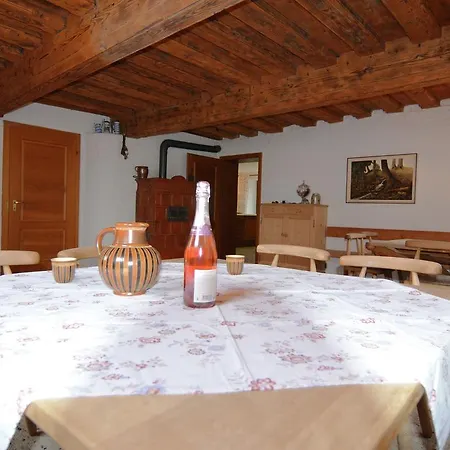 Magnific Holiday In Near Forest Perlesreut